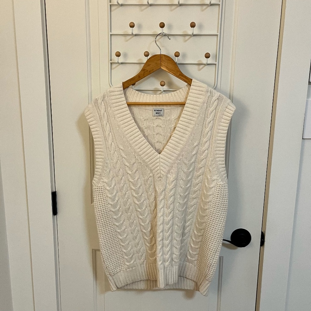 Aritzia Sunday Best Sweater Vest